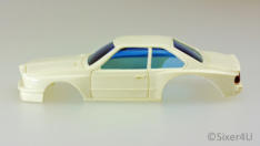 CARRERA Bemal-Karosse mit ausgeschnittenen Radk�sten hinten